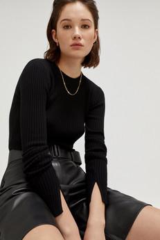 The Merino Wool Ribbed Sweater - Black via Urbankissed