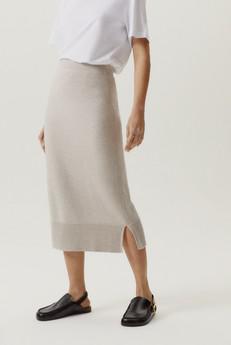 The Merino Wool Pencil Skirt - Greige via Urbankissed