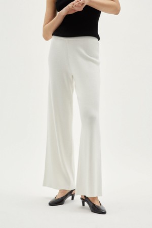 The Organic Cotton Wide-leg Pants - Milk White from Urbankissed