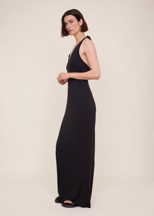 Clean viscose halter dress from Vanilia