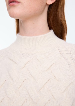 Knitted cable sweater from Vanilia