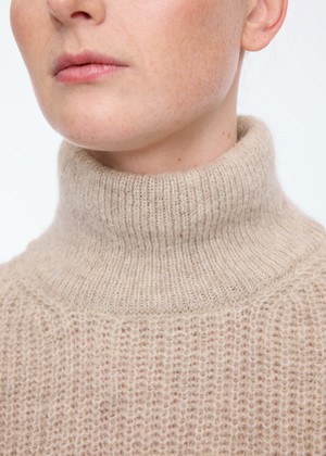 Soft knit pull over from Vanilia