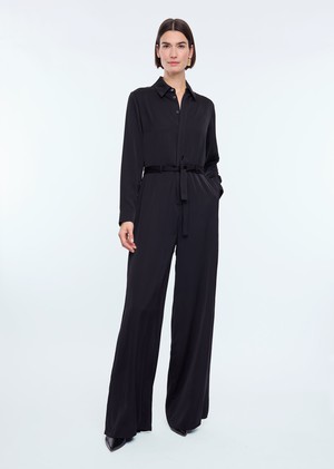 Wide satin jumpsuit from Vanilia