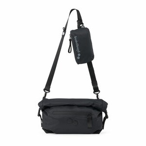 Pinqponq Aksel Solid Black from Veganbags