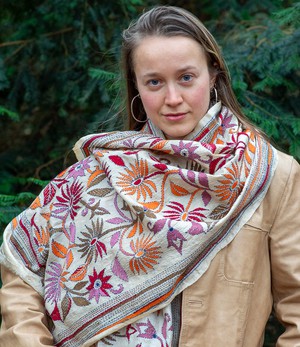 Nakshi Kantha sjaal Bloemen Warmroze Oranje from Via India