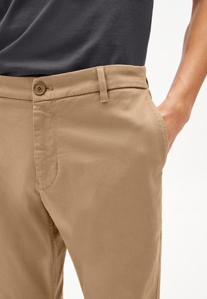 Chino Aato Regular Light Sand Beige | ArmedAngels from WANDERWOOD