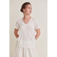 T-Shirt Joline V-neck Off White via WANDERWOOD