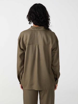 olive Shirt made from TENCEL Lyocell from Yahmo